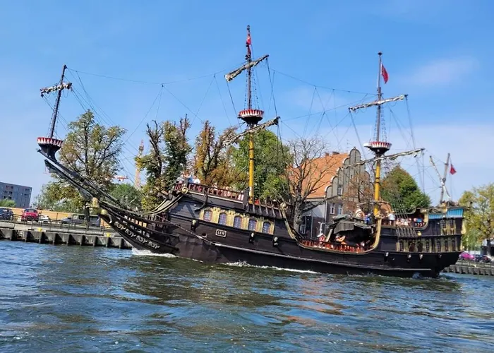 Golden River Апартаменты *