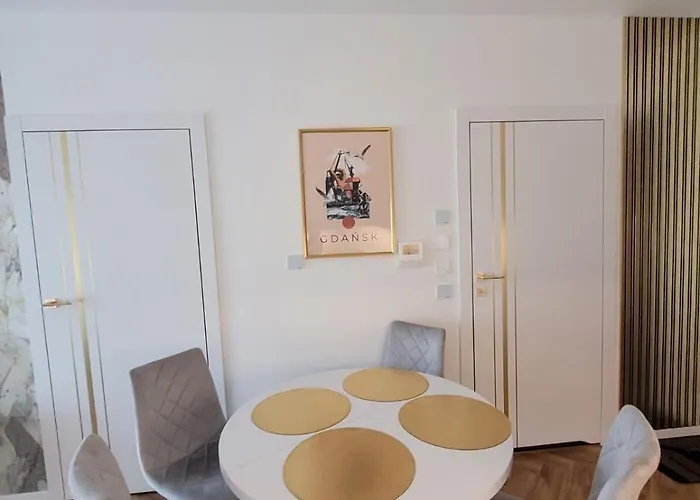 Golden River Апартаменты *