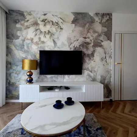 Lägenhet Golden River